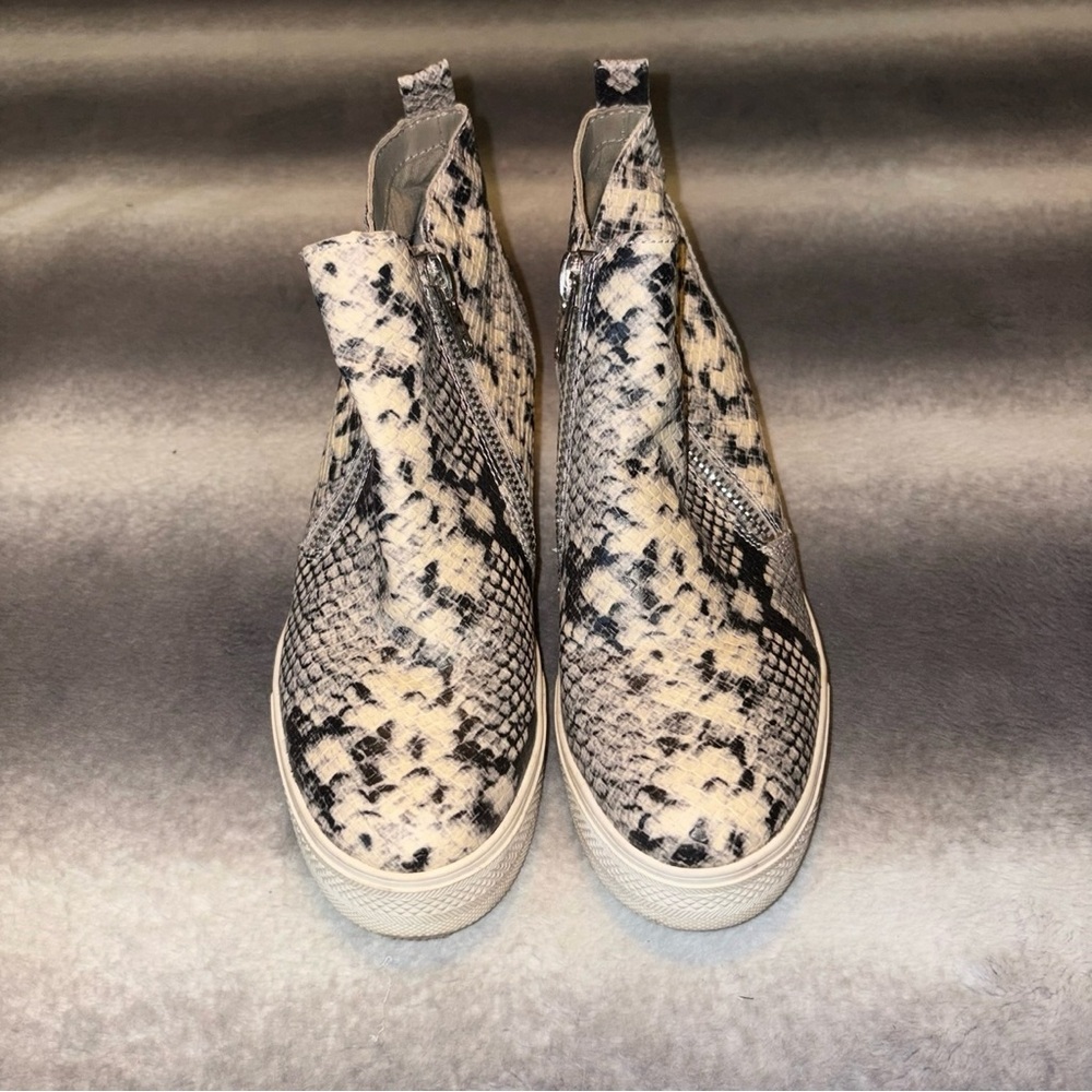 Steve Madden Wedgie Snake Python Print Platform A… - image 2
